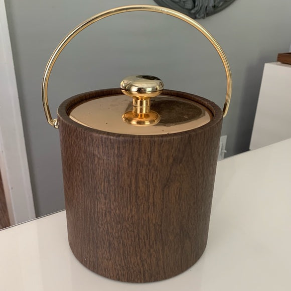 Ice Buckets / Chillers