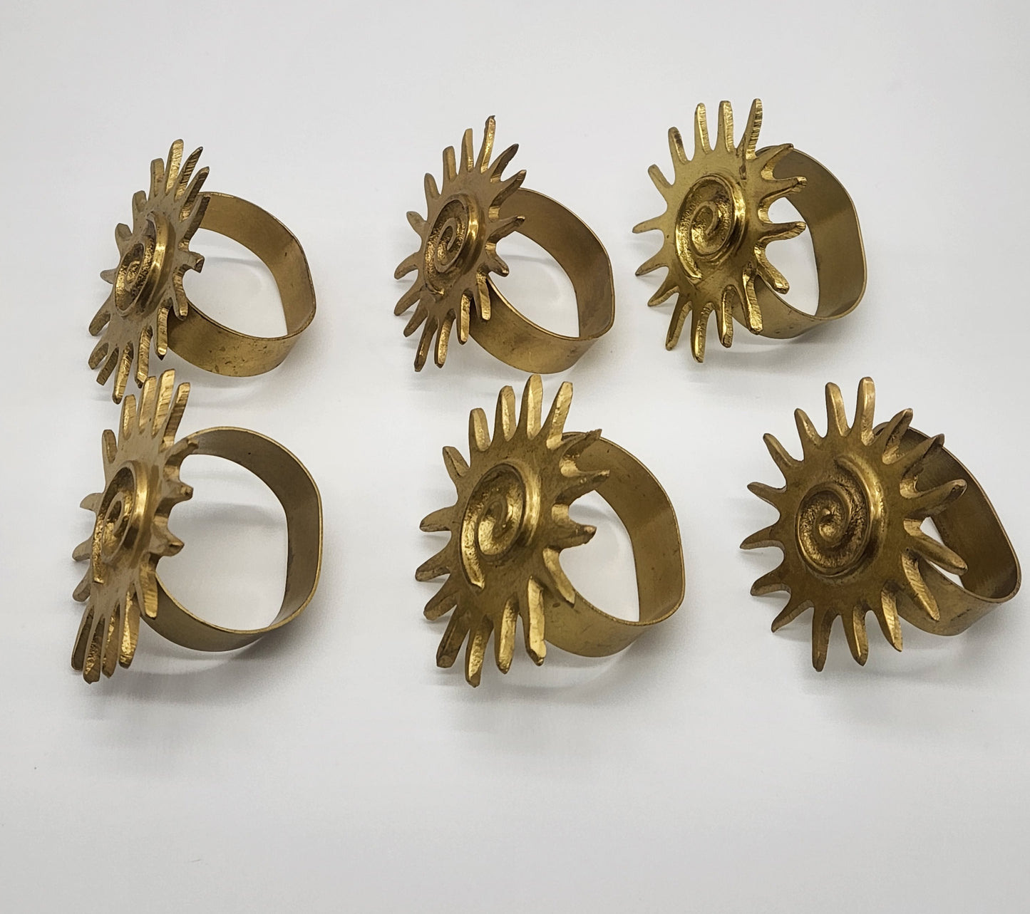 Gold tone Napkin Rings, Napkin Rings, Kitchen and Dining, Serving Odds and End Set of 6