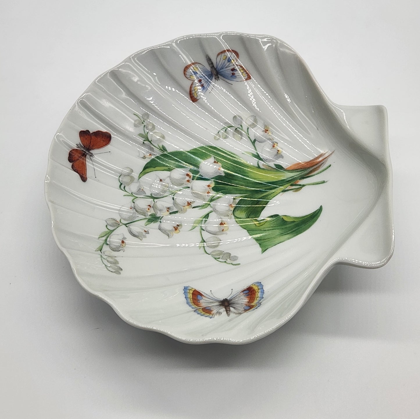 Limoges Vintage Shell-Shaped Porcelain Jewelry Dish with Floral Design