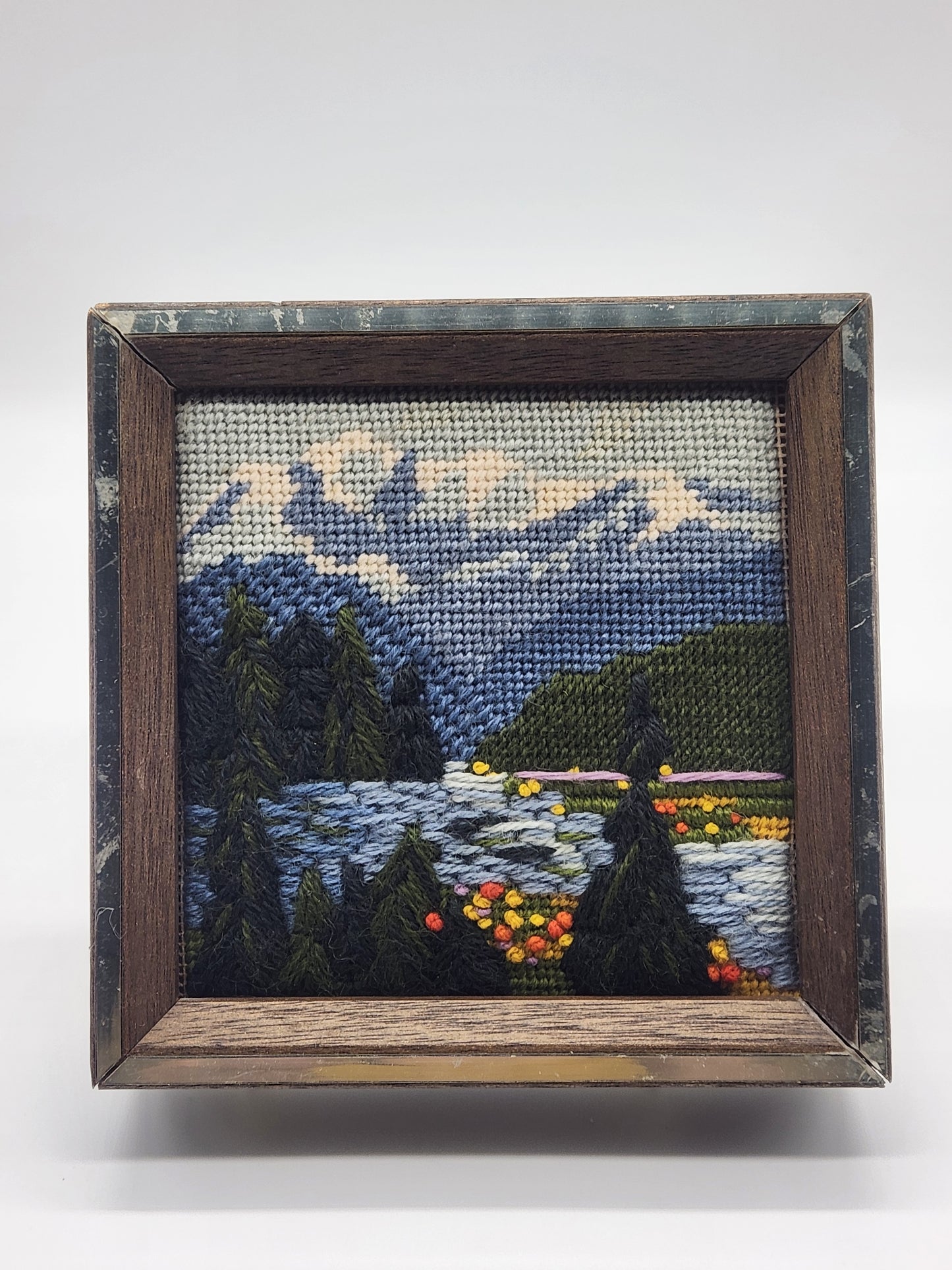 VTG Vintage Framed Needlepoint Embroidery 6x6”