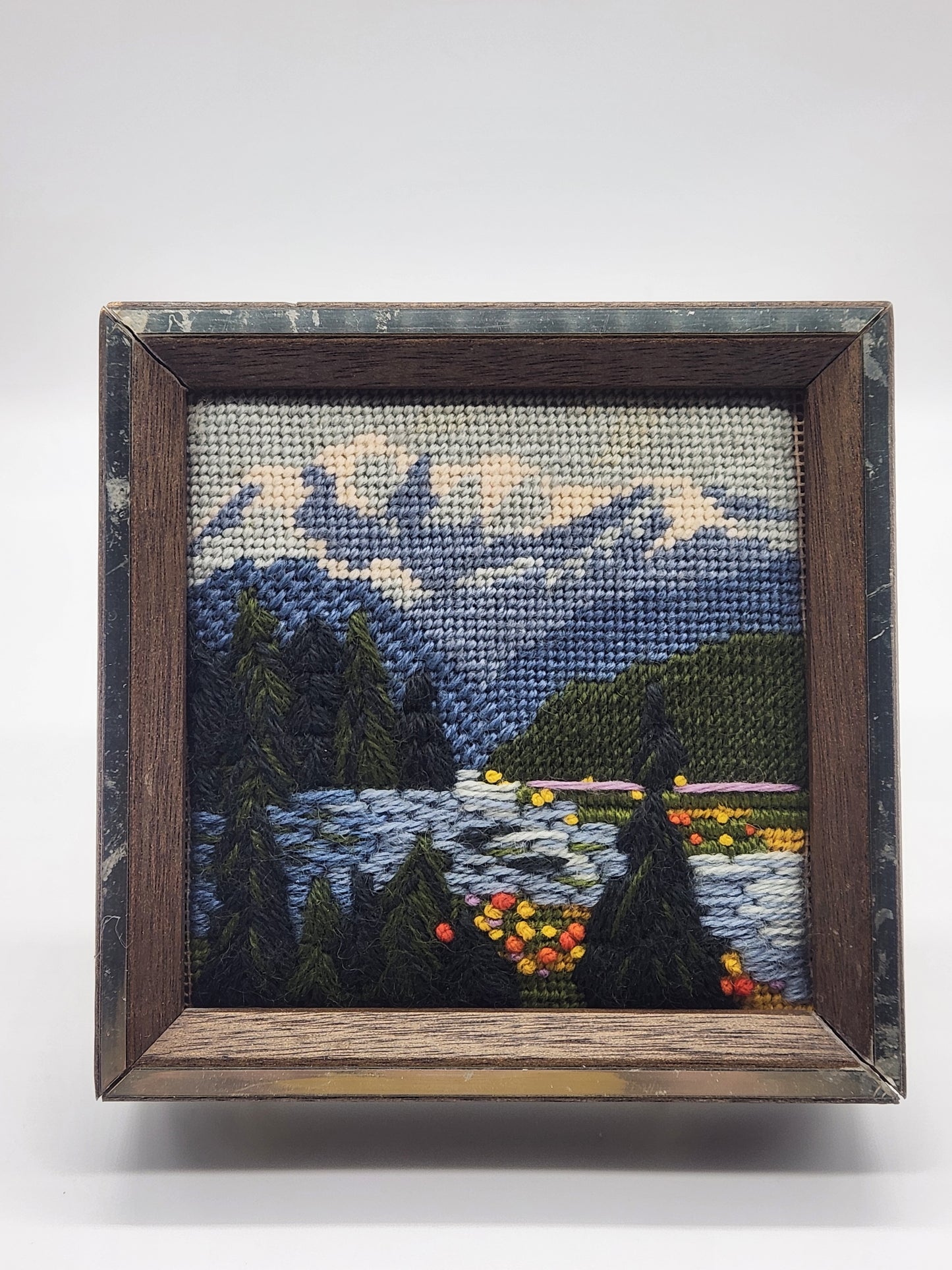 VTG Vintage Framed Needlepoint Embroidery 6x6”