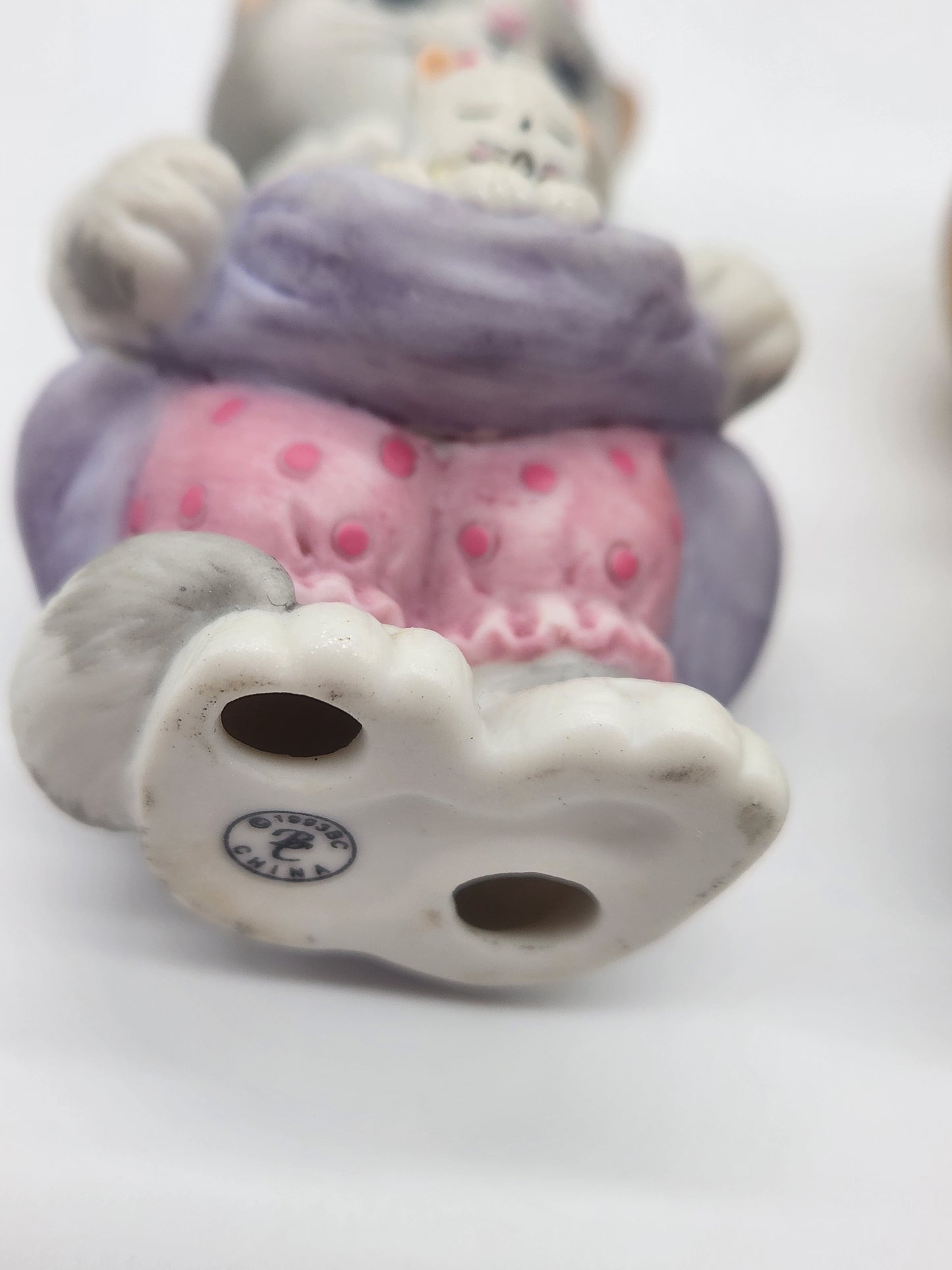 Vintage Pair of Bronson Collectibles BC Porcelain Cat Figurines