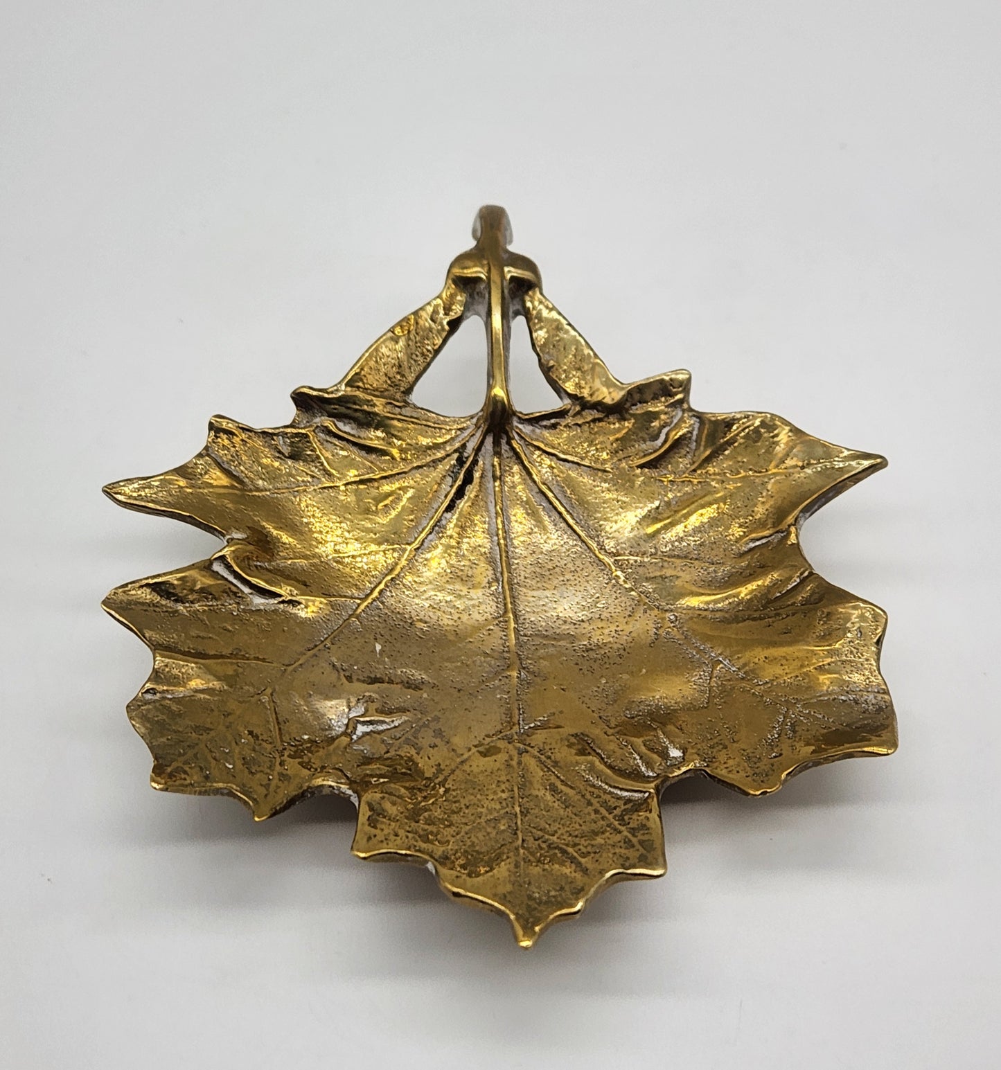 Vintage Solid Brass Virginia Metalcrafters Sugar Maple Leaf Bowl Tray #3-48