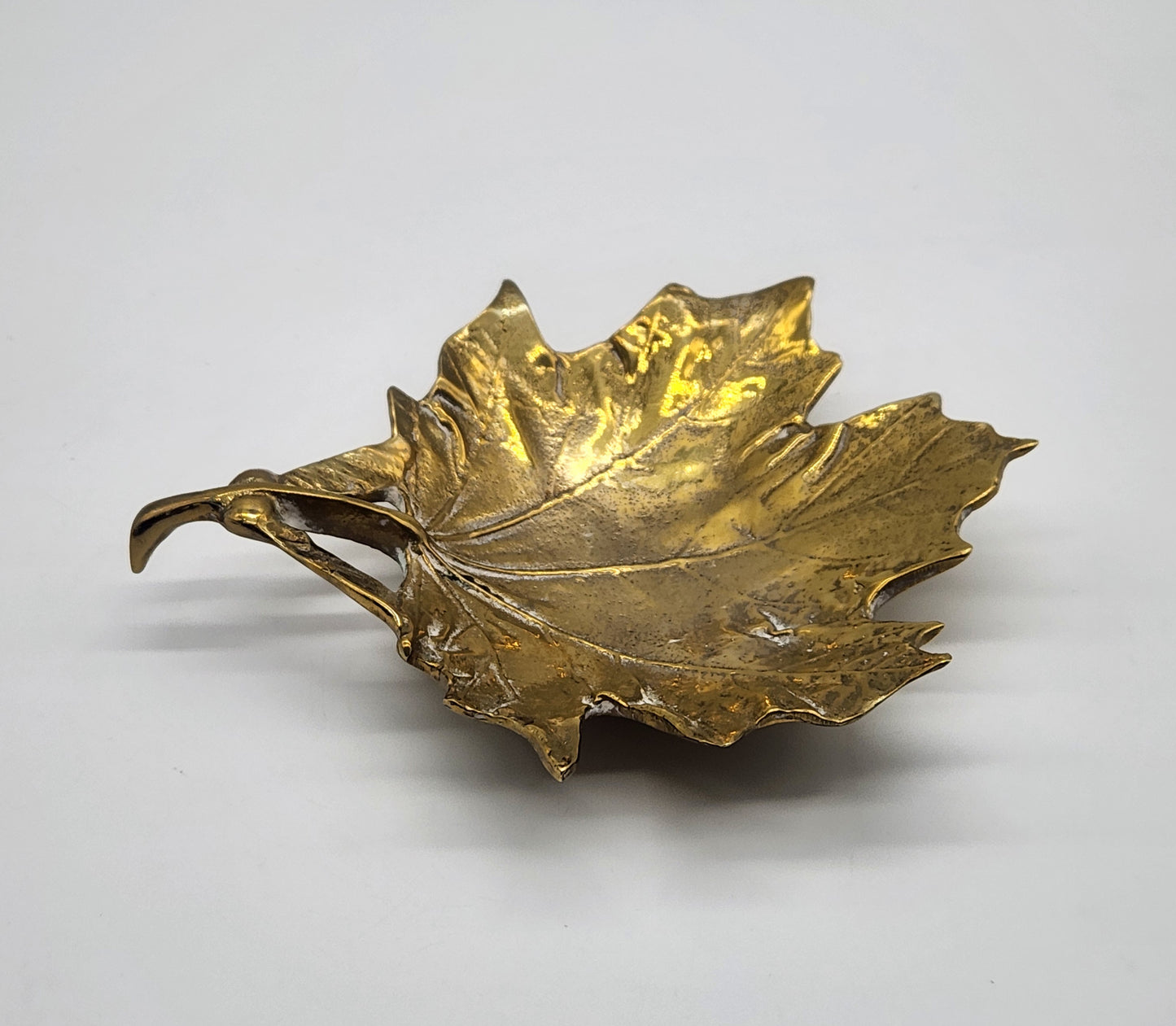 Vintage Solid Brass Virginia Metalcrafters Sugar Maple Leaf Bowl Tray #3-48