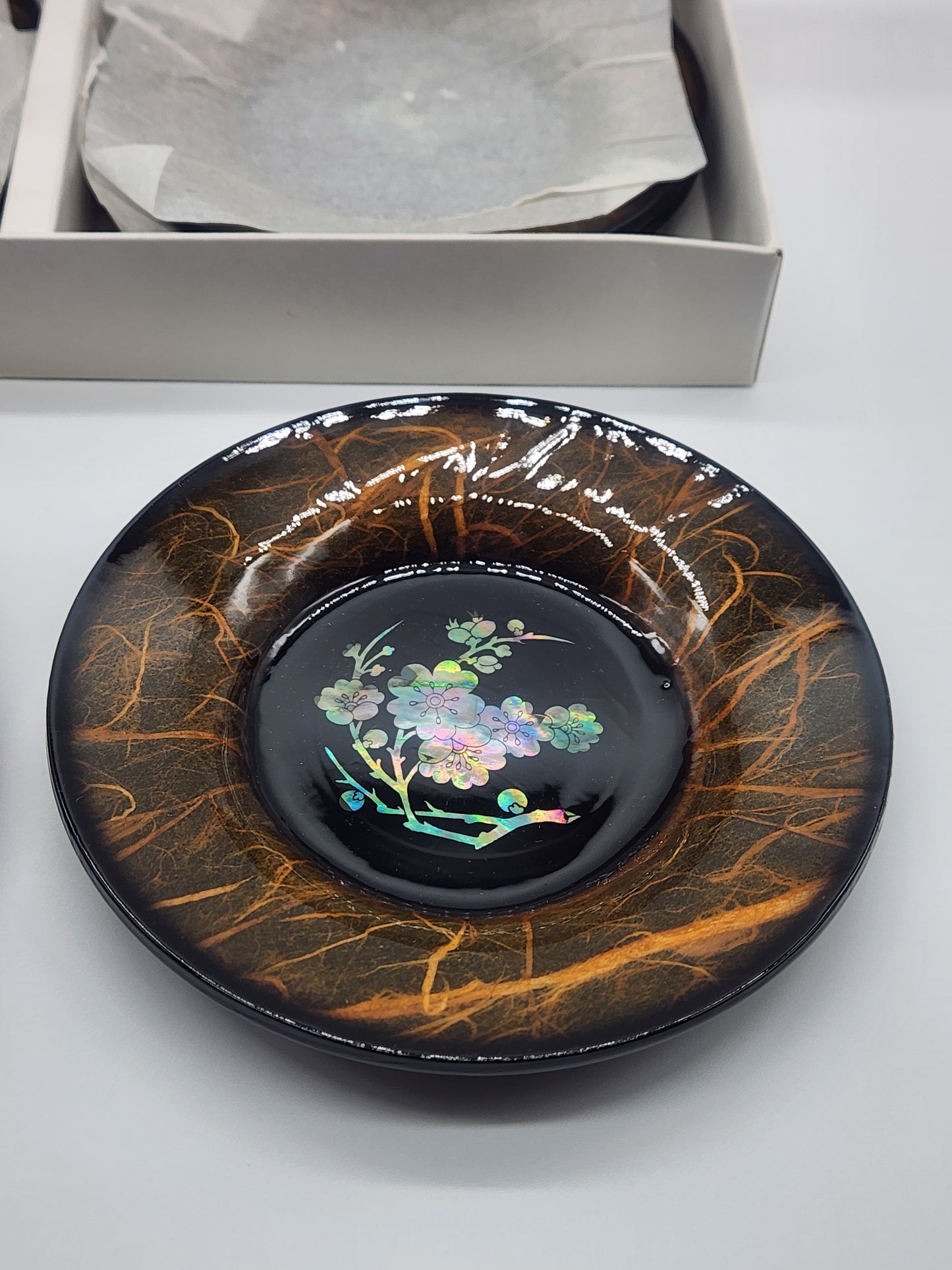 Set Of 6 Lacquer Ware Inlaid Mother of Pearl Cherry Blossom Coasters w/box