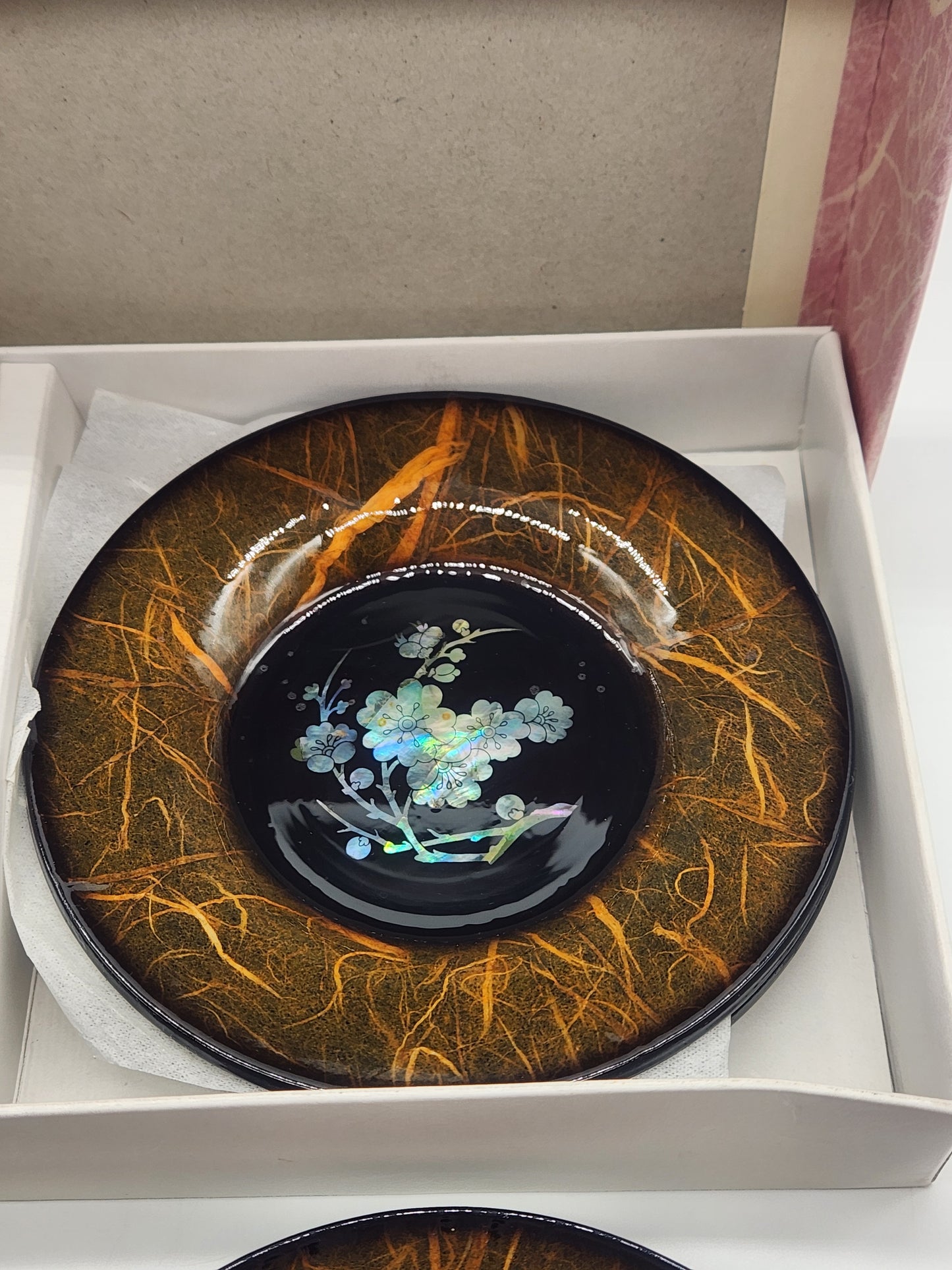 Set Of 6 Lacquer Ware Inlaid Mother of Pearl Cherry Blossom Coasters w/box