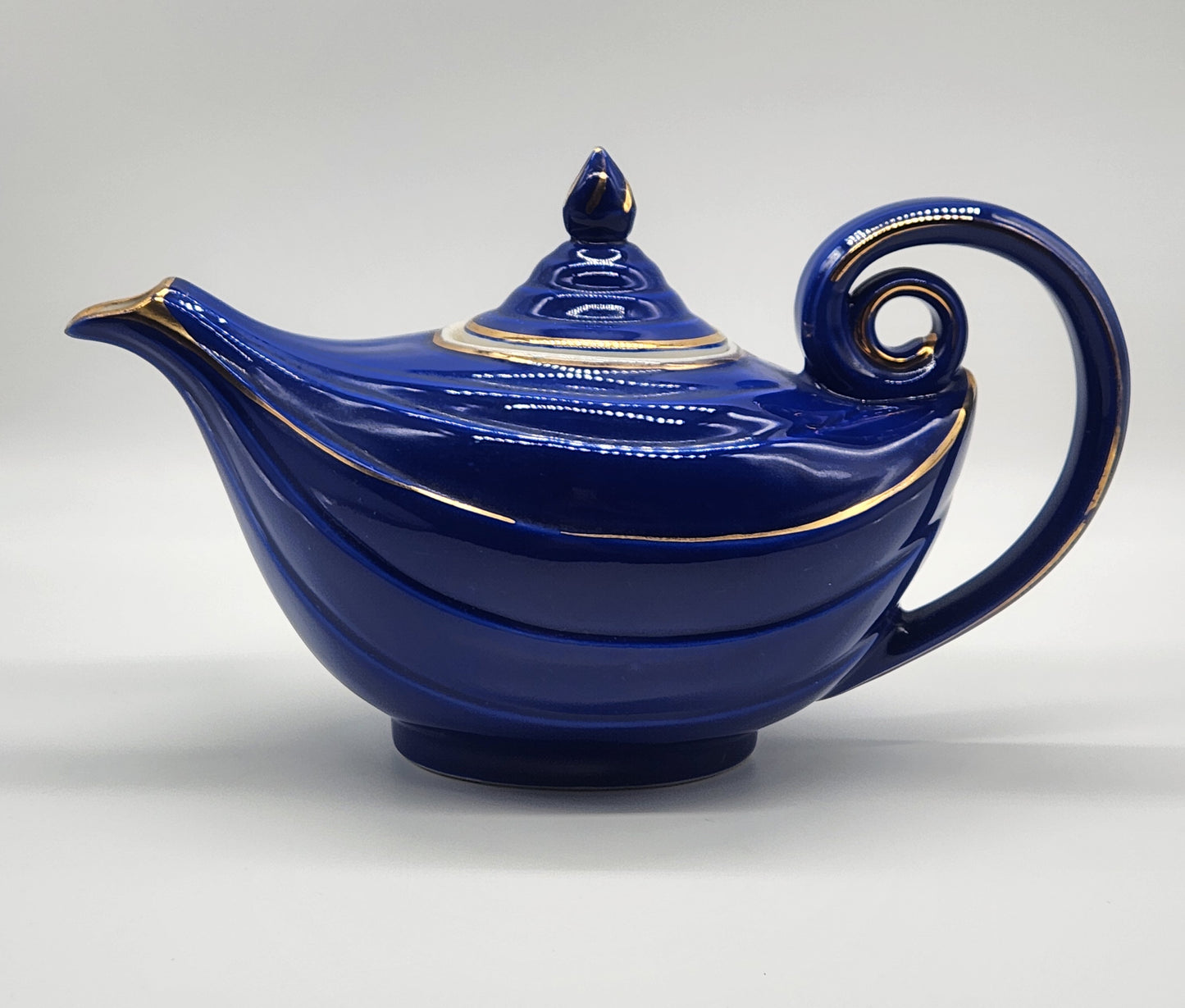 Vintage Hall Aladdin Teapot Cobalt Blue Gold Trim 0676R 6 Cup USA