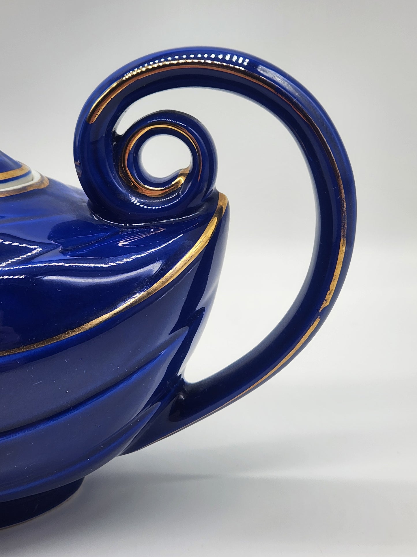 Vintage Hall Aladdin Teapot Cobalt Blue Gold Trim 0676R 6 Cup USA