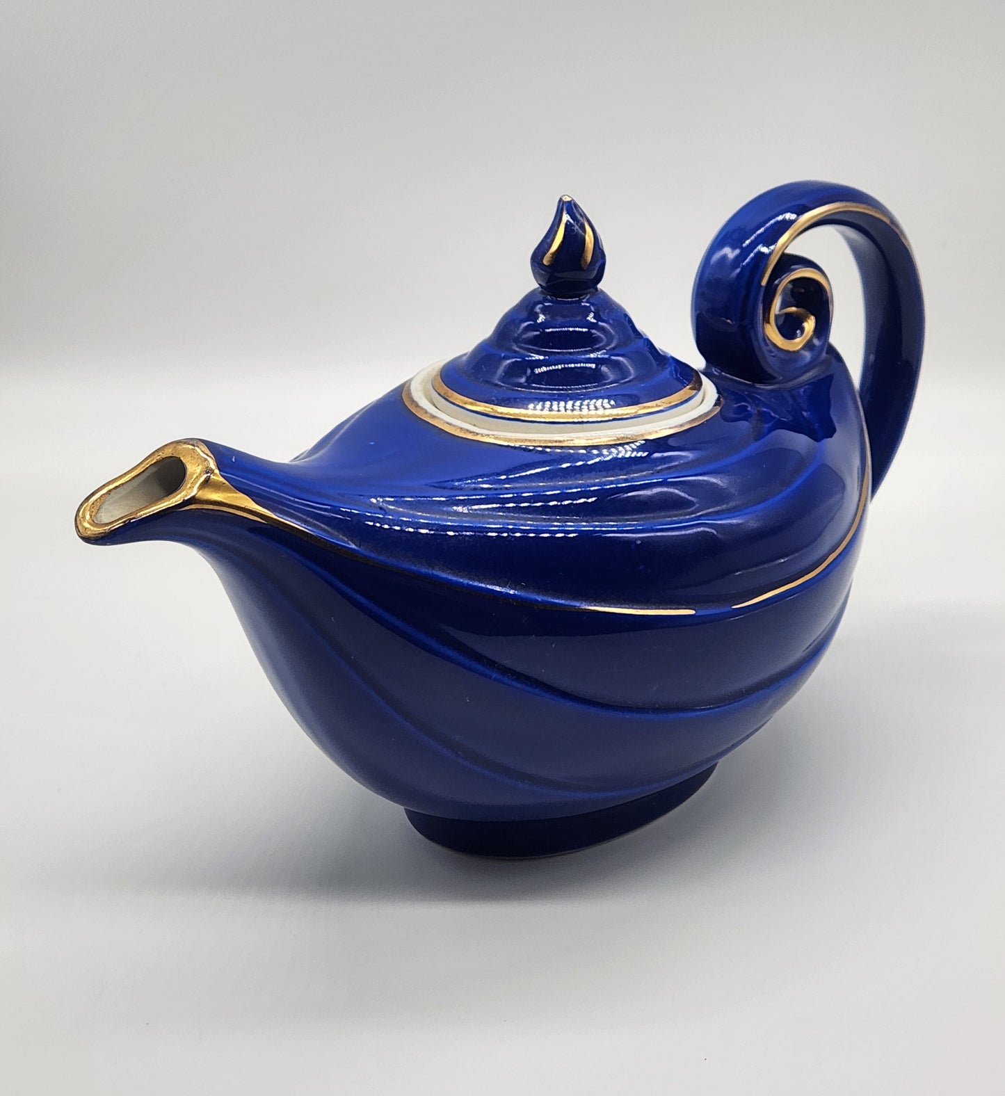 Vintage Hall Aladdin Teapot Cobalt Blue Gold Trim 0676R 6 Cup USA
