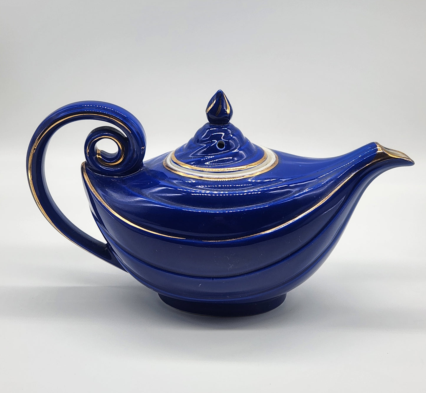 Vintage Hall Aladdin Teapot Cobalt Blue Gold Trim 0676R 6 Cup USA