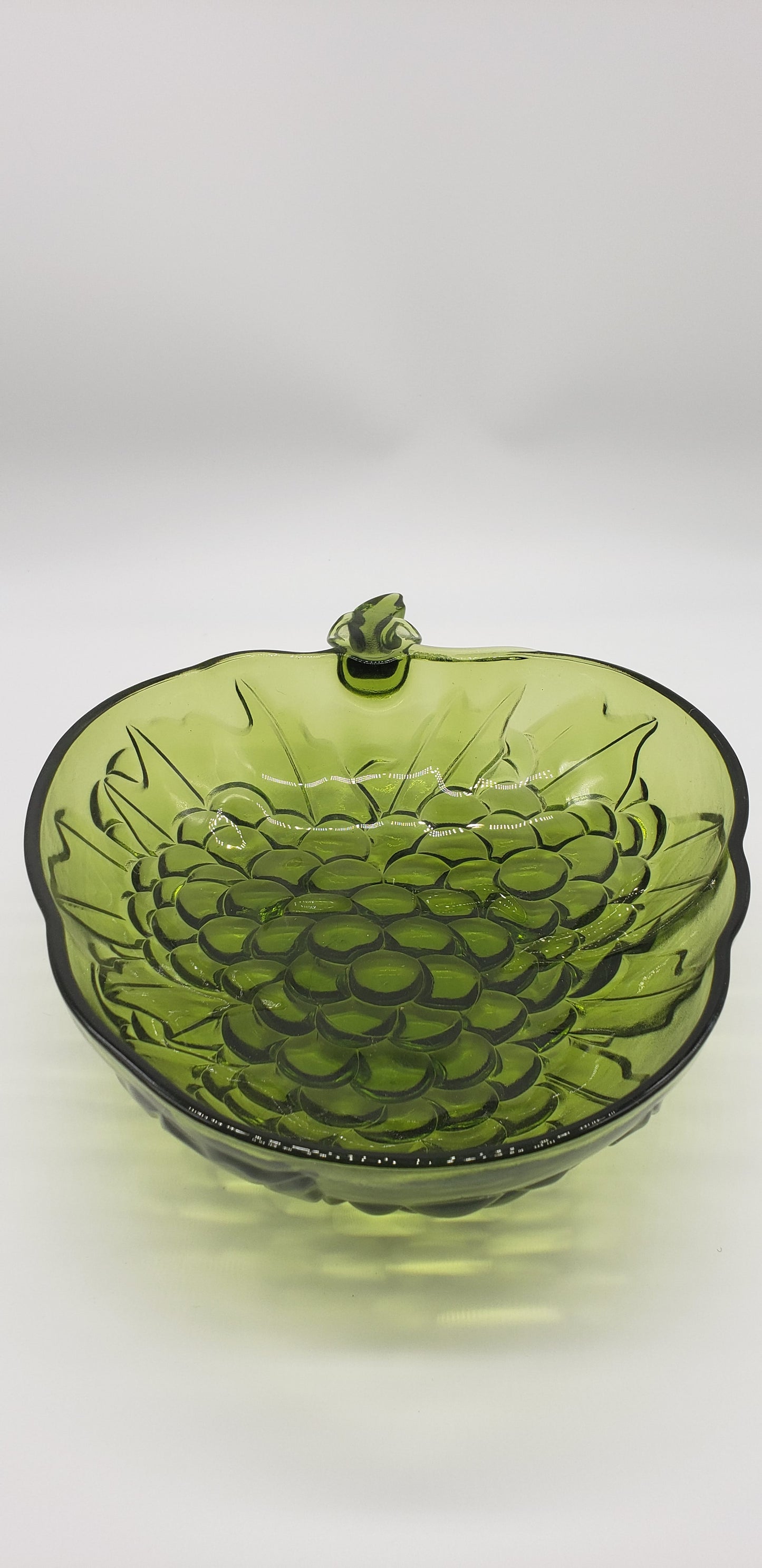 Indiana Glass Green Lucite Glass Grape Shaped Bowl Platter Fruit Bow