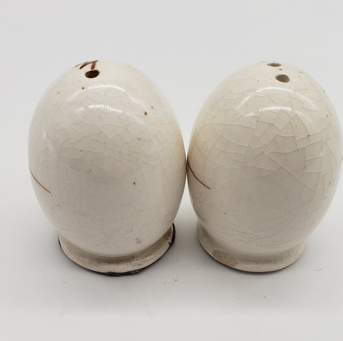 Anthropomorphic Grumpy "Eggheads" Salt and Pepper Shakers
