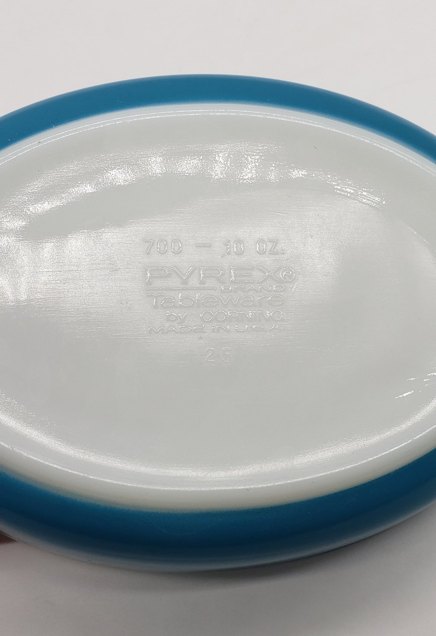 Pyrex 700 Blue Pixie Dish