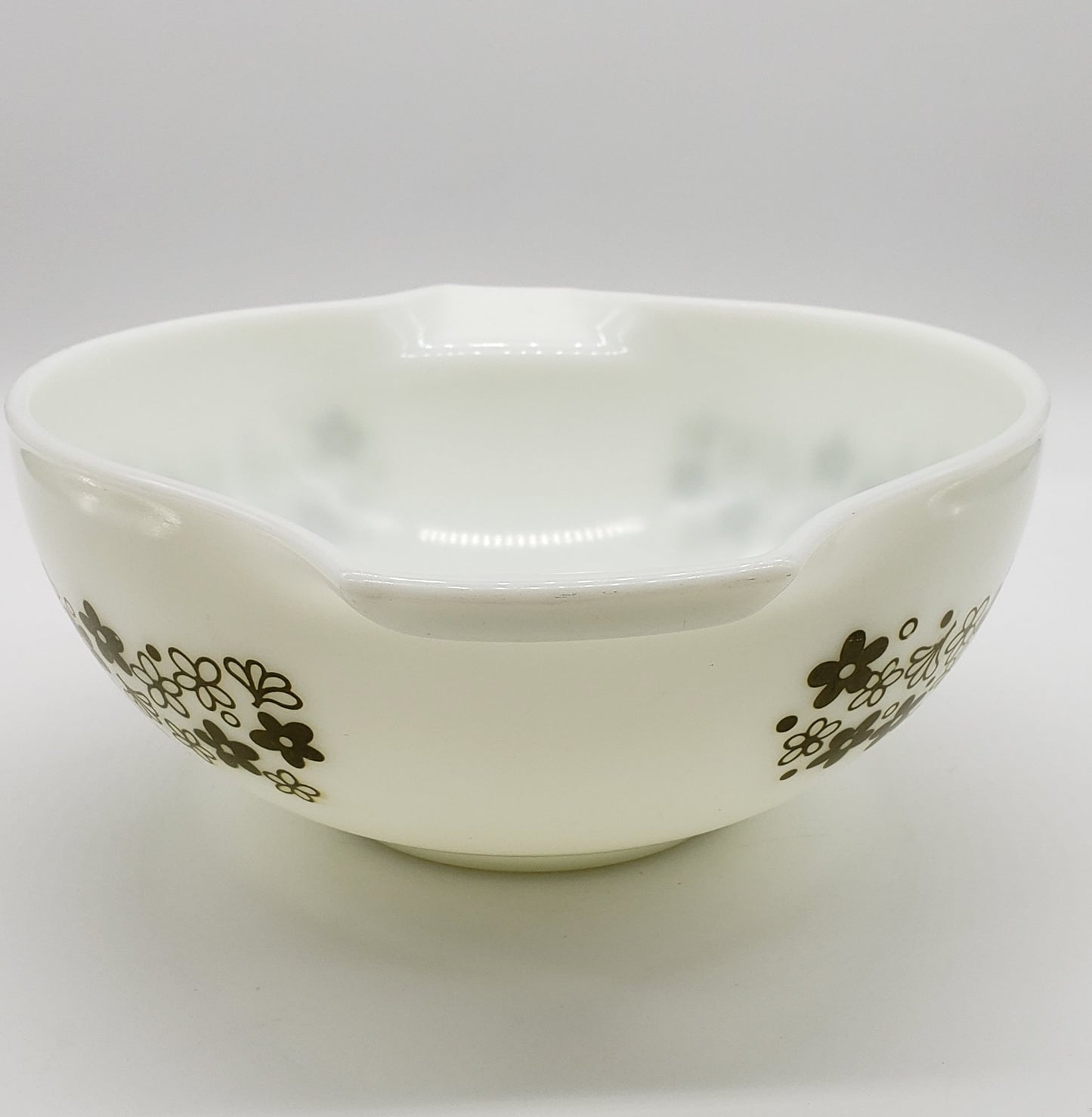 Pyrex 443 Spring Blossoms Crazy Daisy
