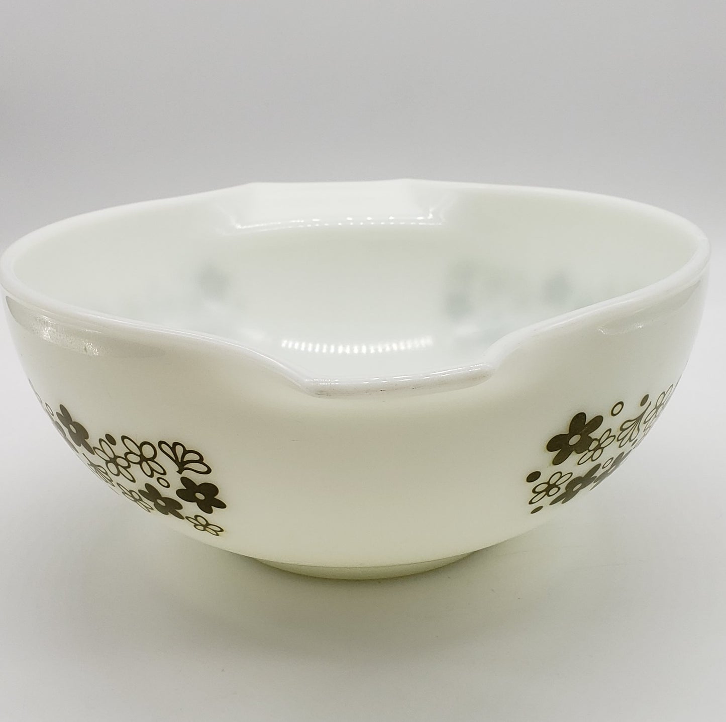 Pyrex 443 Spring Blossoms Crazy Daisy