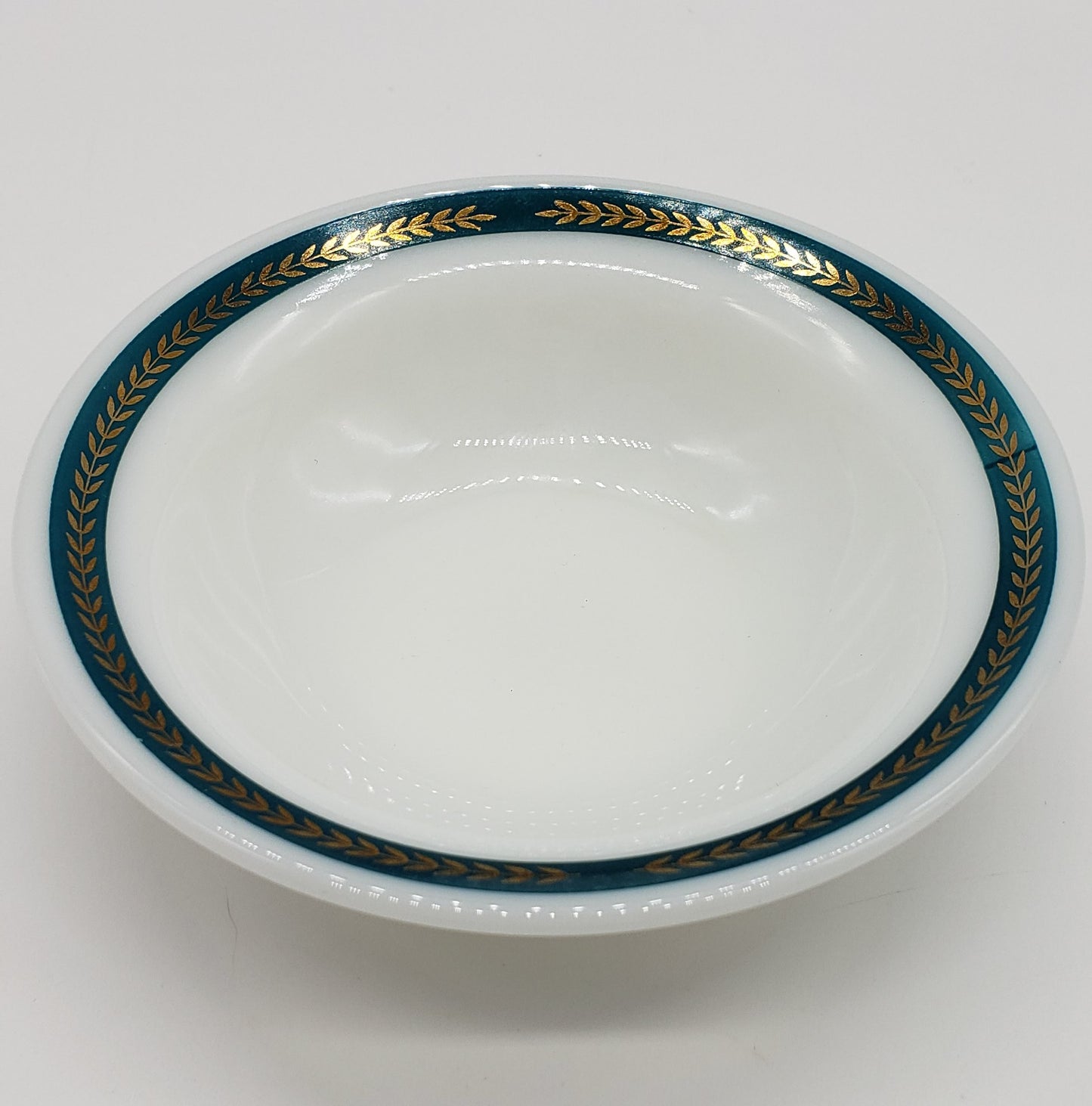 Pyrex 356-32 Tableware by Corning ware Bowl Turquoise Laurel Leaves Bowls