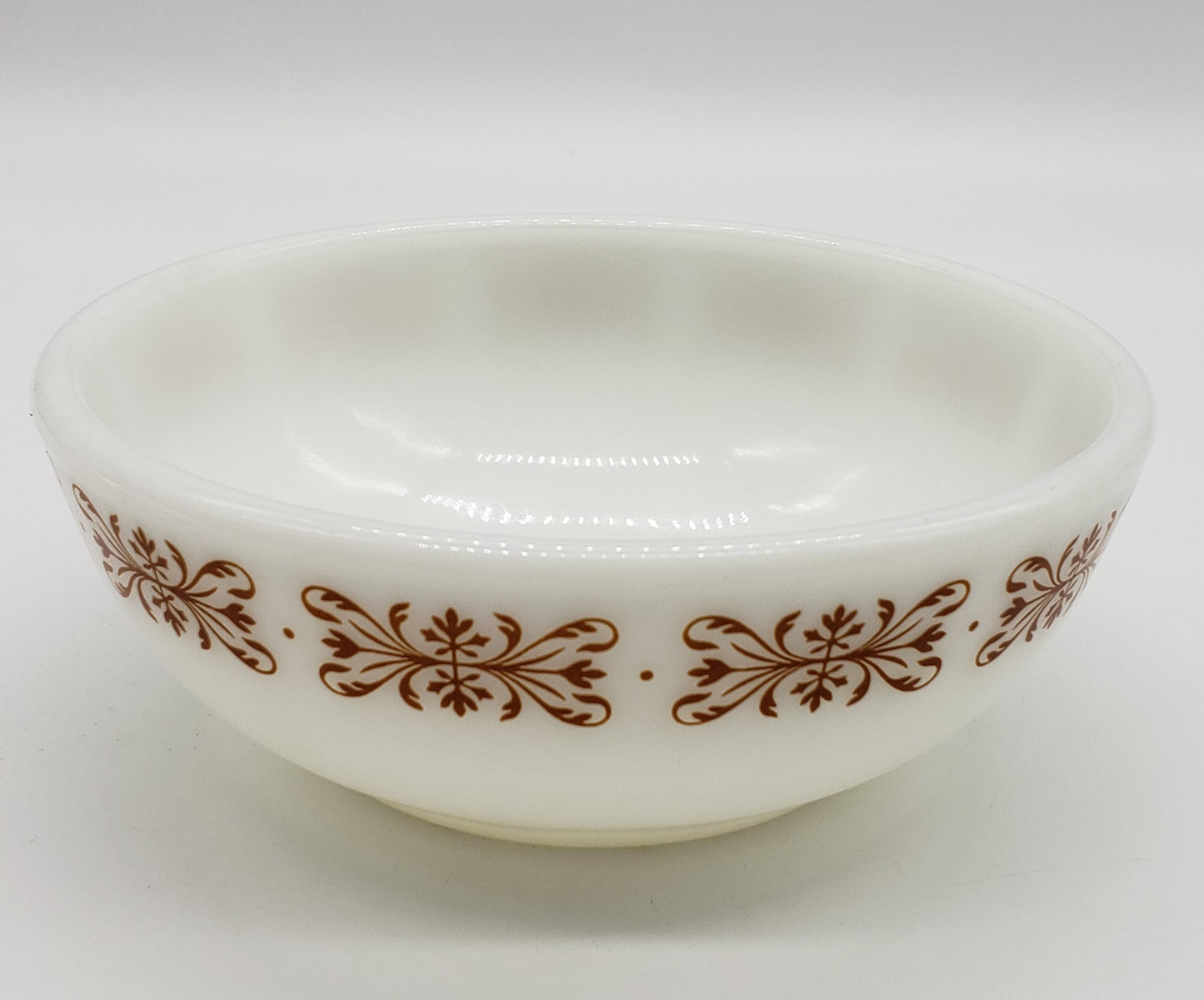 Pyrex Double Tough Soup/Cereal Bowl 708 Copper Filigree