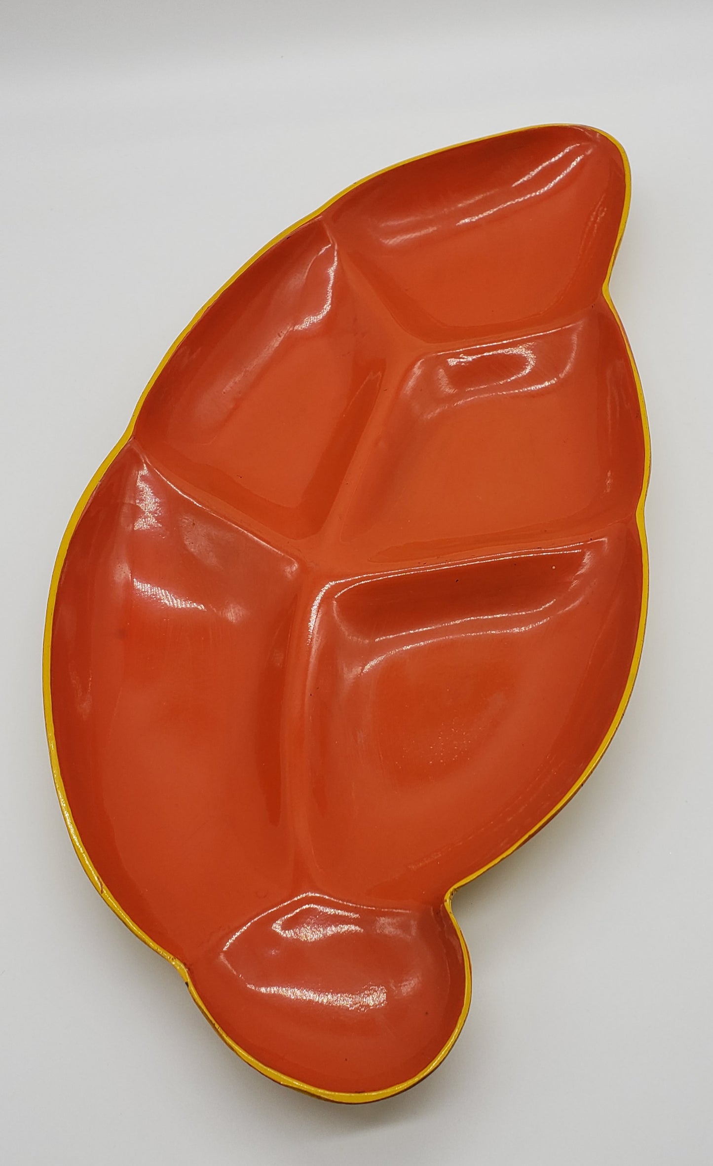 Melamine Leaf divided nut tray by Flamingo