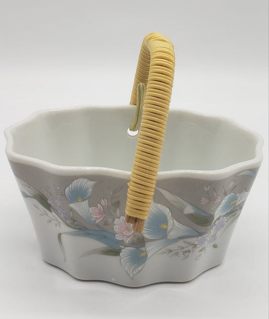 Berrie Co. Floral Trinket/Basket with Handle #5011