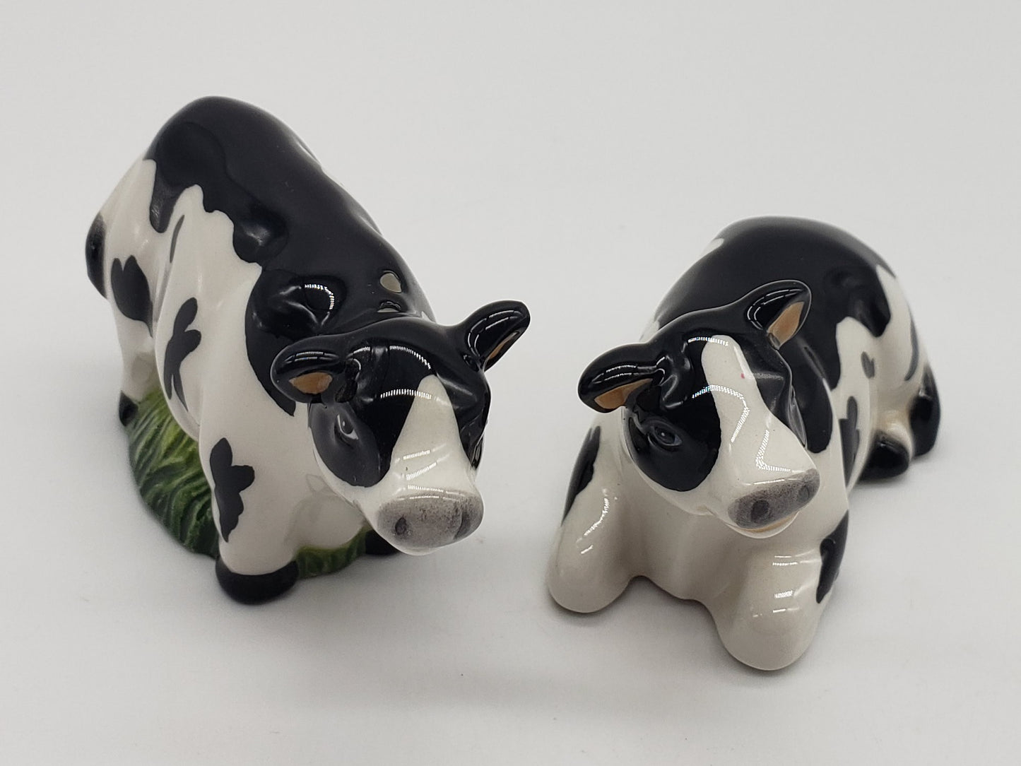Appletree Design Barnyard miniature cow salt and pepper shakers
