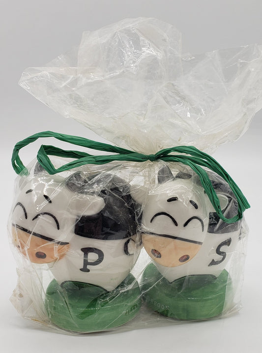 Tillamook Oregon Ceramic Cow Figurines Salt & Pepper Shakers Souvenirs