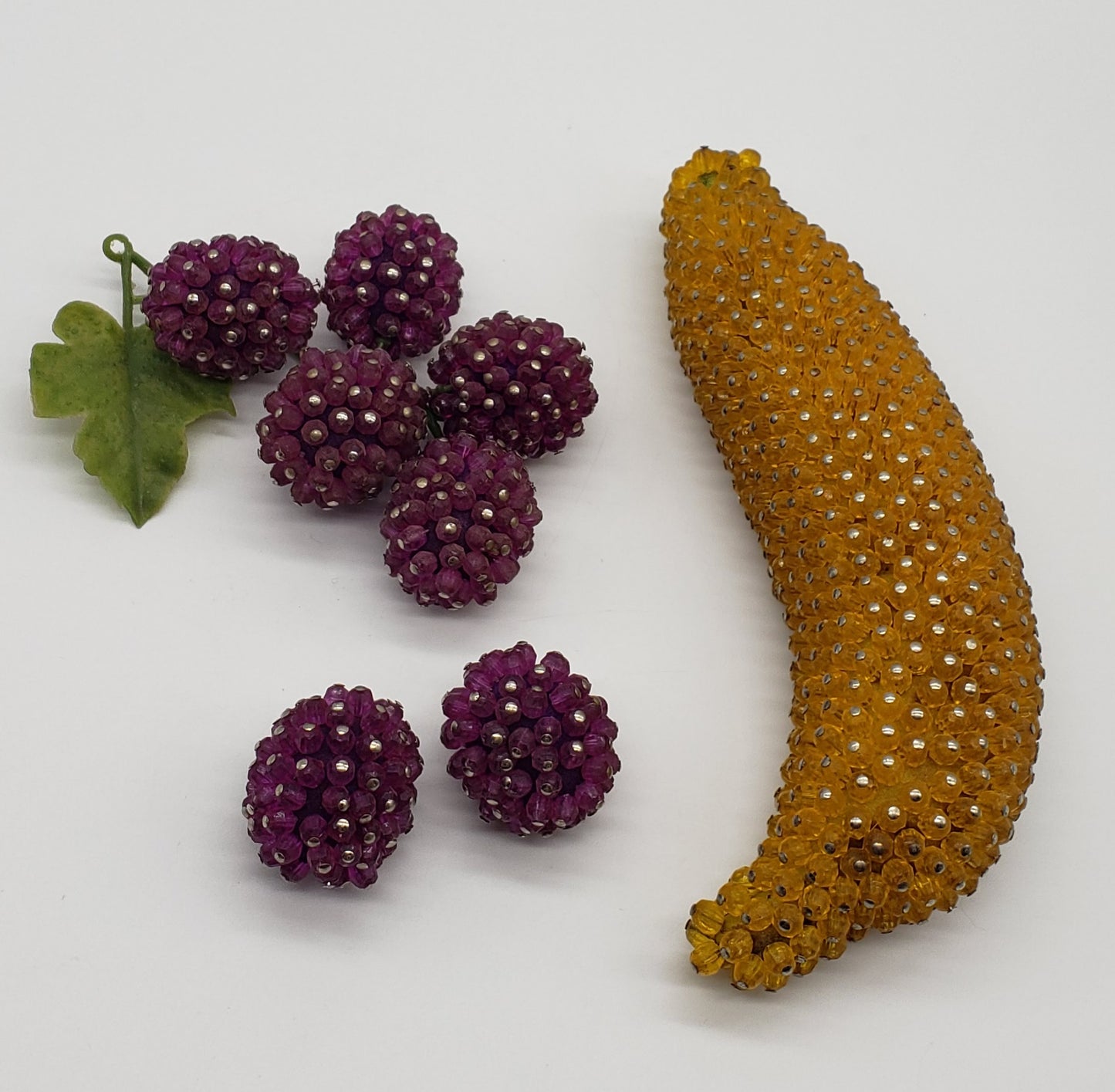 1960's BEADED Push Pin Sequin LIFE SIZE FRUIT