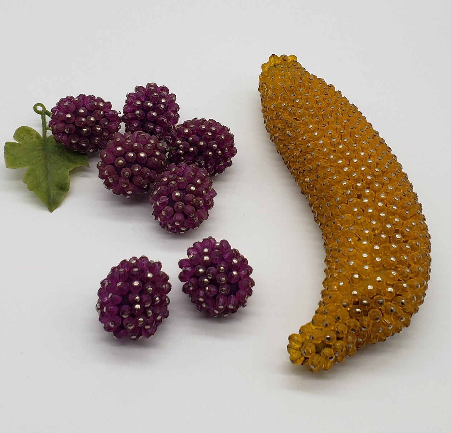 1960's BEADED Push Pin Sequin LIFE SIZE FRUIT
