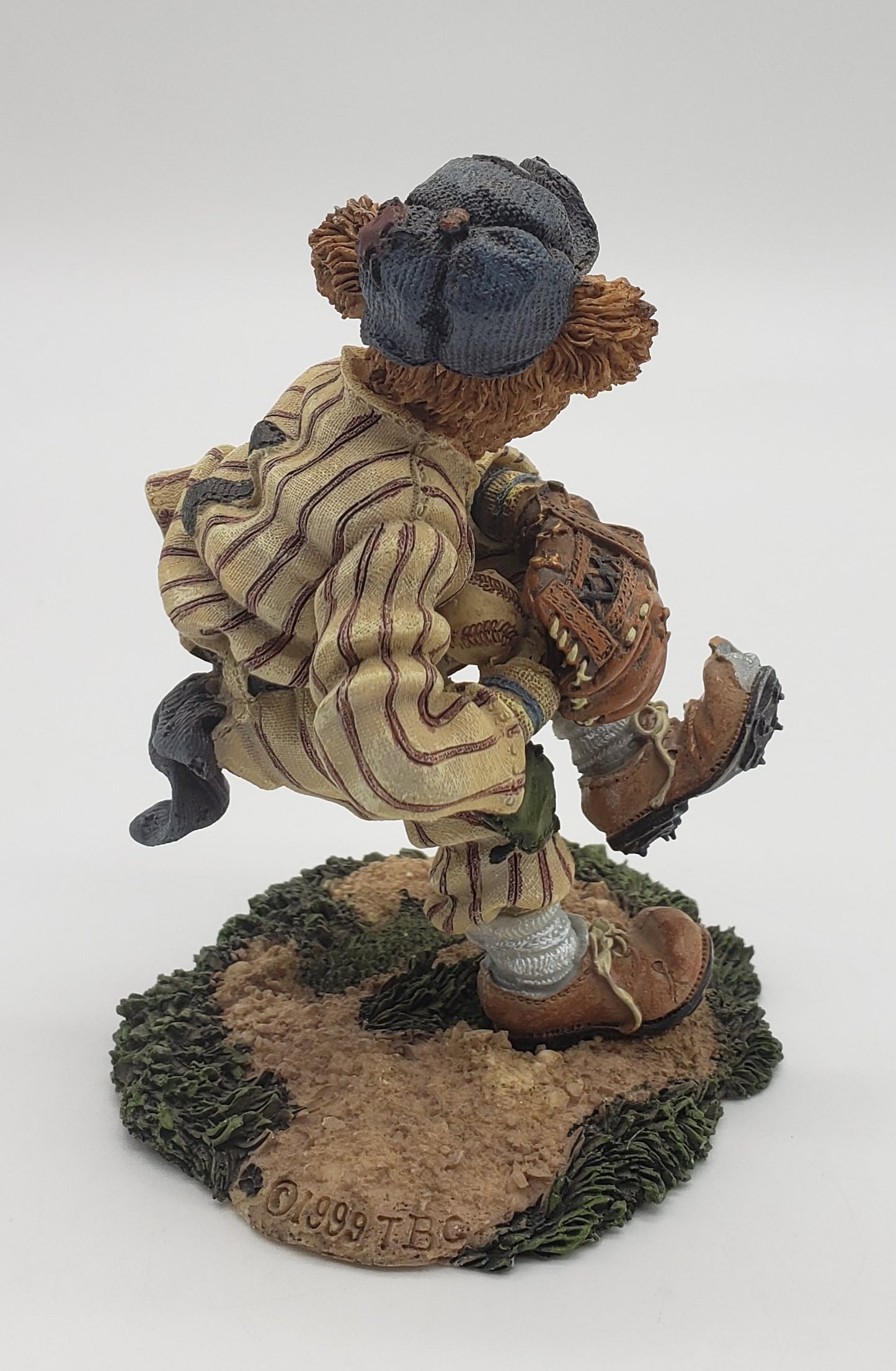 Boyds Bears & Friends. The Bearstone Collection - Pitcher