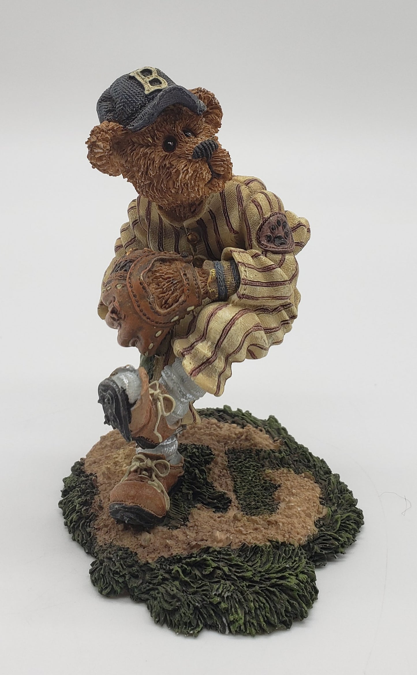 Boyds Bears & Friends. The Bearstone Collection - Pitcher