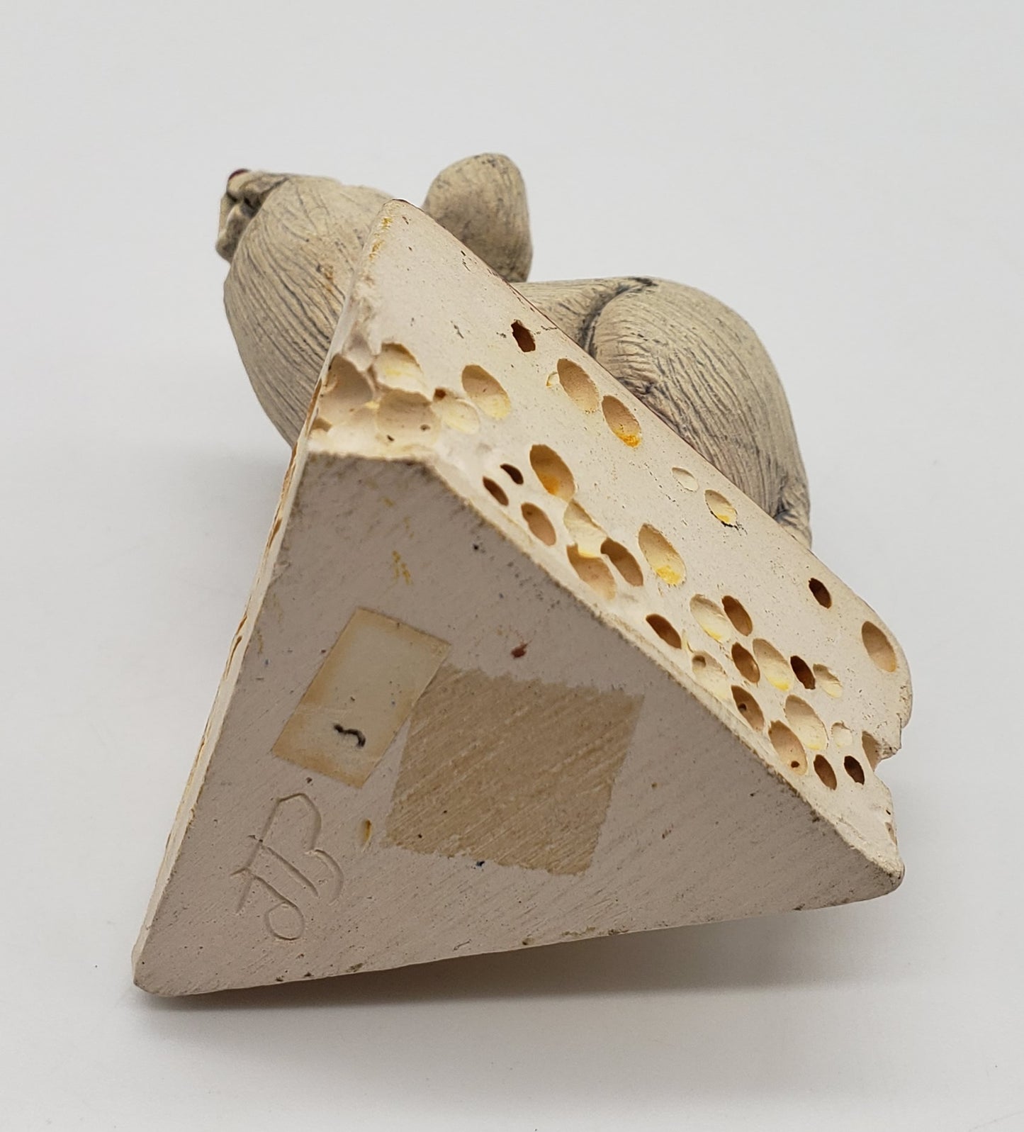 Artesania Rinconada White Mouse on Chunk of Swiss Cheese