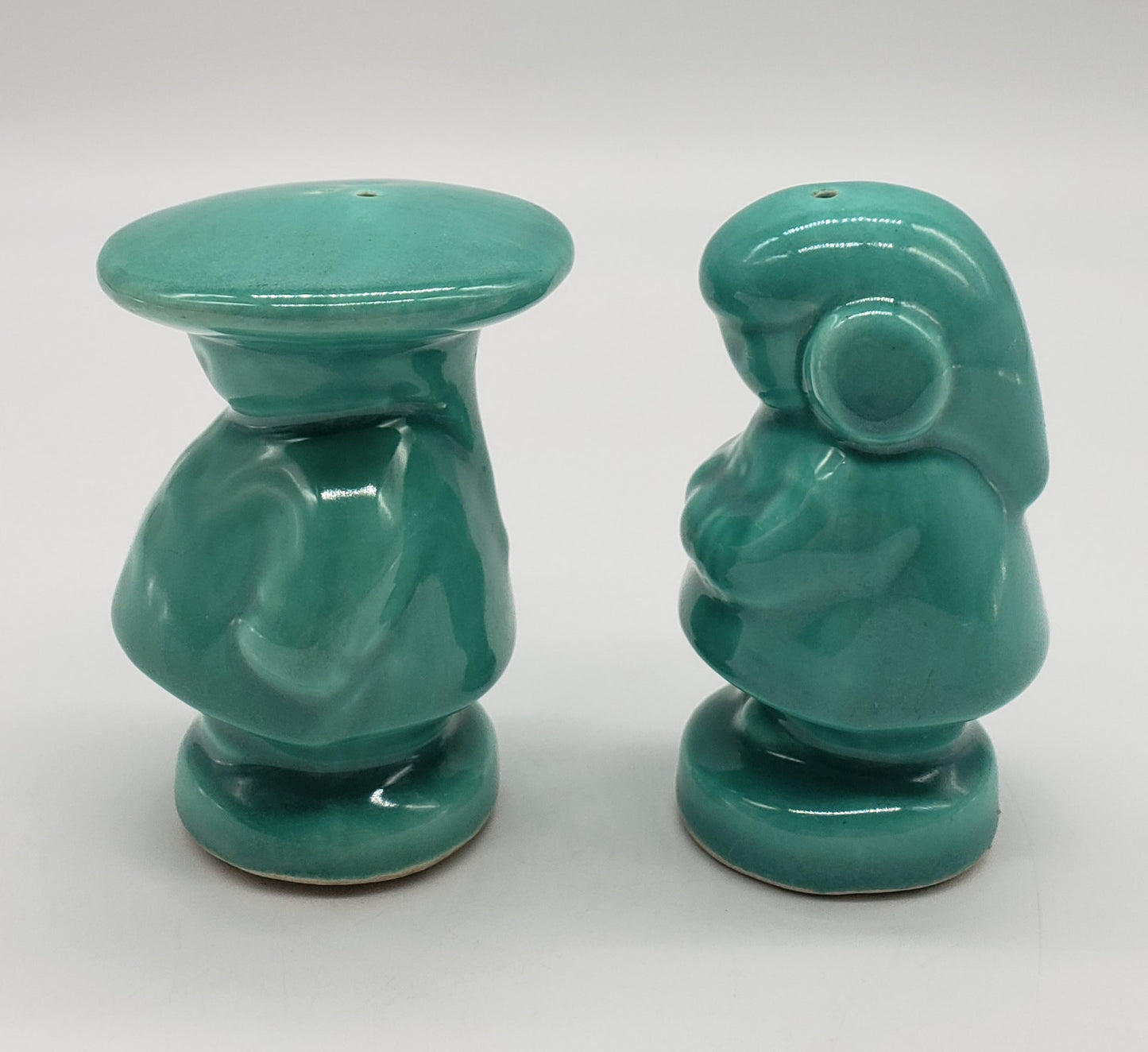 ORIENTAL SALT & PEPPER MAN & WOMAN JAPANESE FIGURES