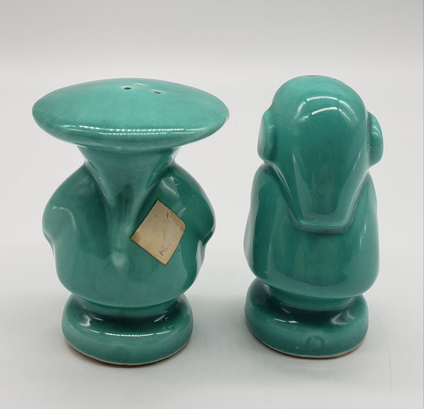 ORIENTAL SALT & PEPPER MAN & WOMAN JAPANESE FIGURES