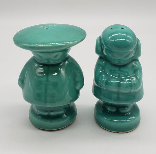 ORIENTAL SALT & PEPPER MAN & WOMAN JAPANESE FIGURES