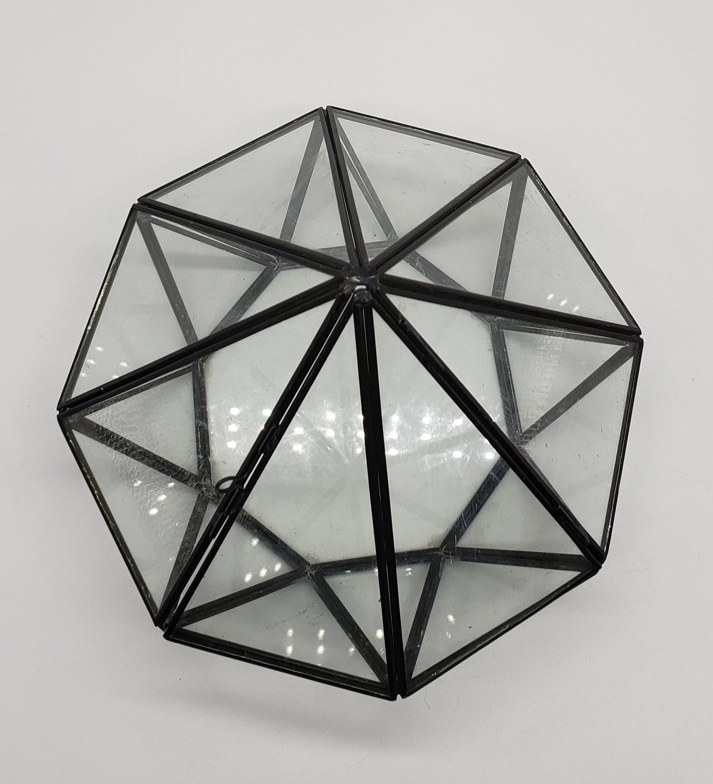 Geometric diamond terrarium plant holder