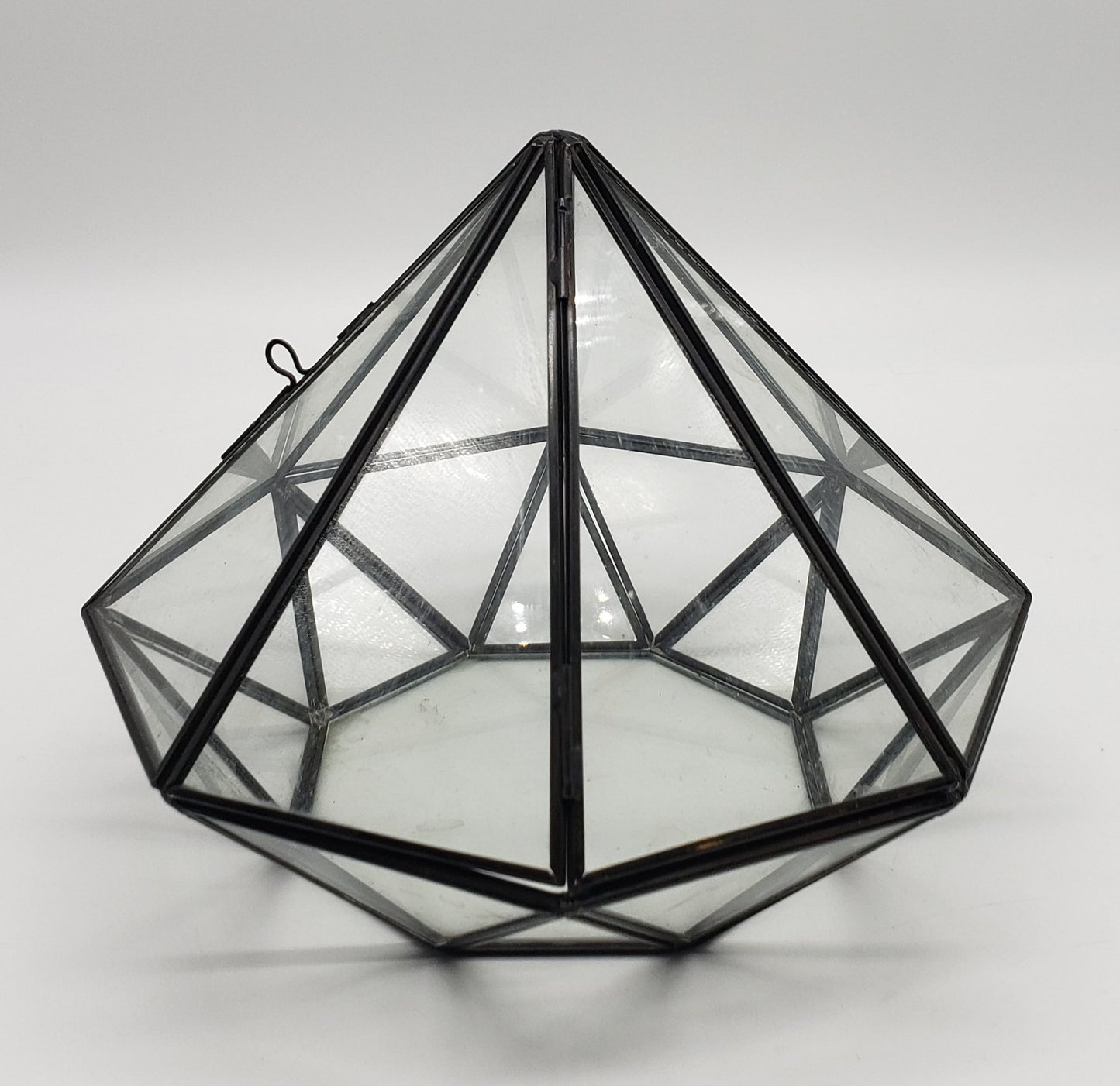 Geometric diamond terrarium plant holder