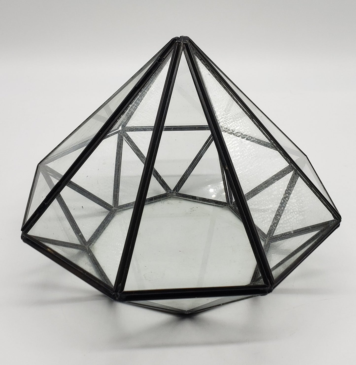 Geometric diamond terrarium plant holder