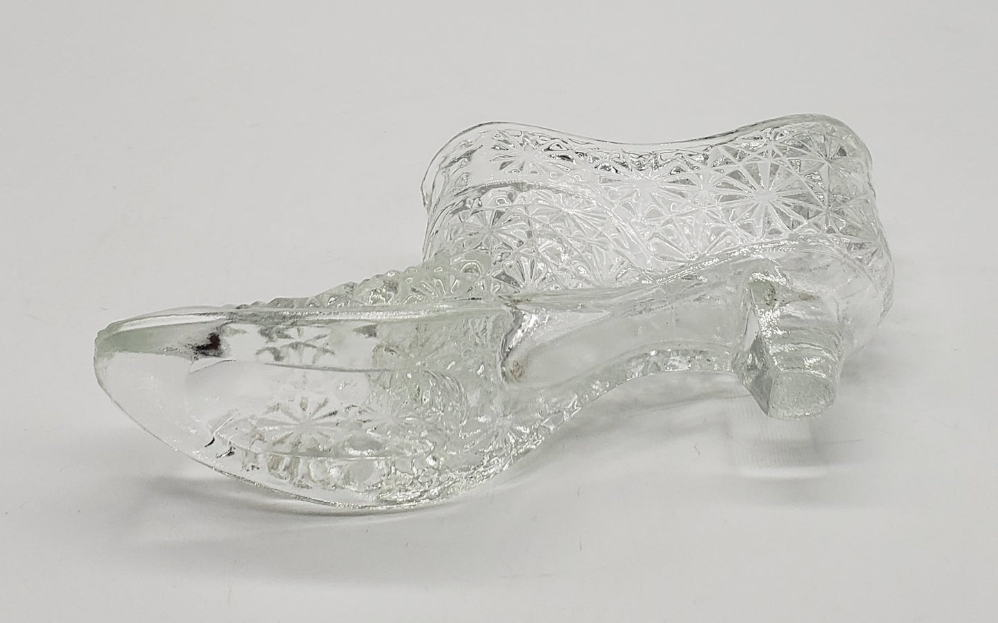 Fenton Clear Button & Daisy Glass Shoe