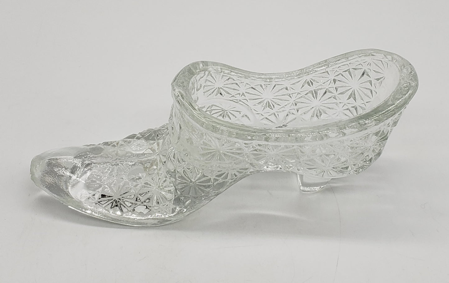 Fenton Clear Button & Daisy Glass Shoe