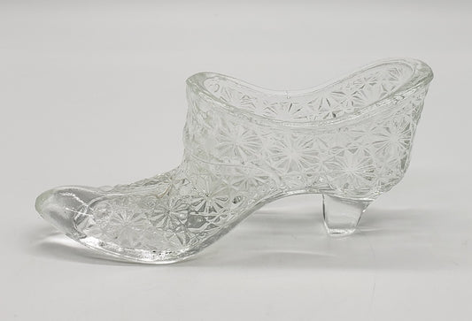 Fenton Clear Button & Daisy Glass Shoe