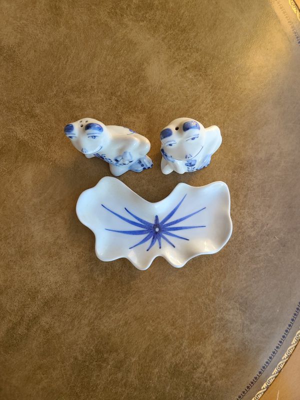 Frog Salt And Pepper Shakers