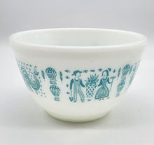 Load image into Gallery viewer, Pyrex 401 Nesting Bowl Amish Butterprint 1.5 Pint Blue White
