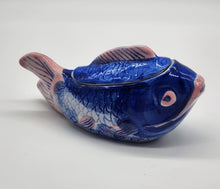 Load image into Gallery viewer, Porcelain Fish trinket box
