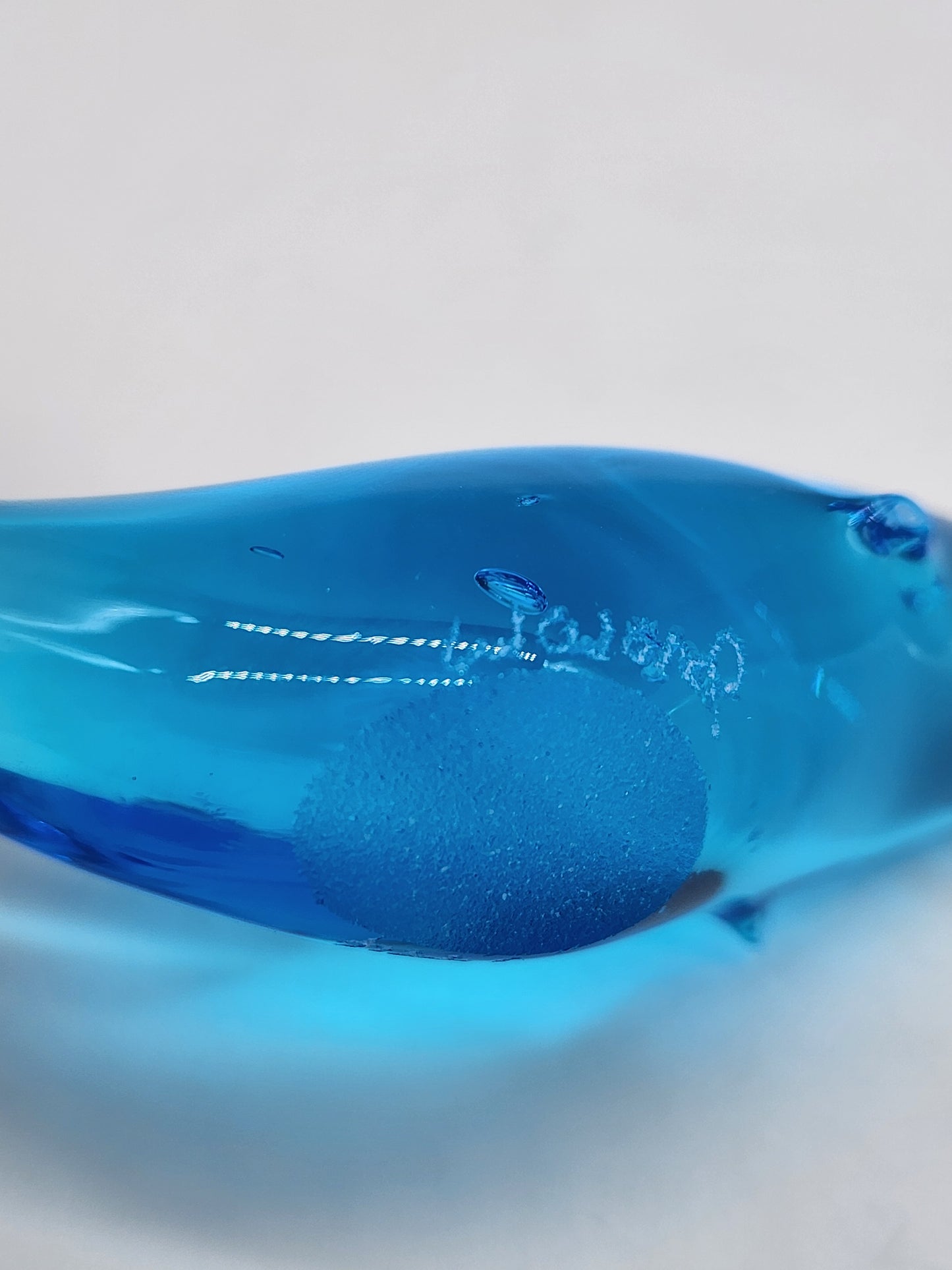 Vintage Signed W. Ward 1994 Blue Art Glass Dolphin Fish Figurine 4.5" Titan