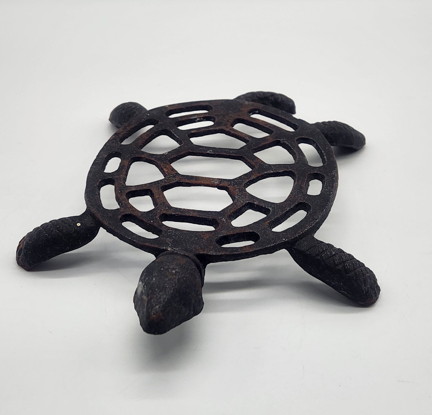 V.G. Inc Taiwan Black metal Trivet TURTLE 7" x 6"