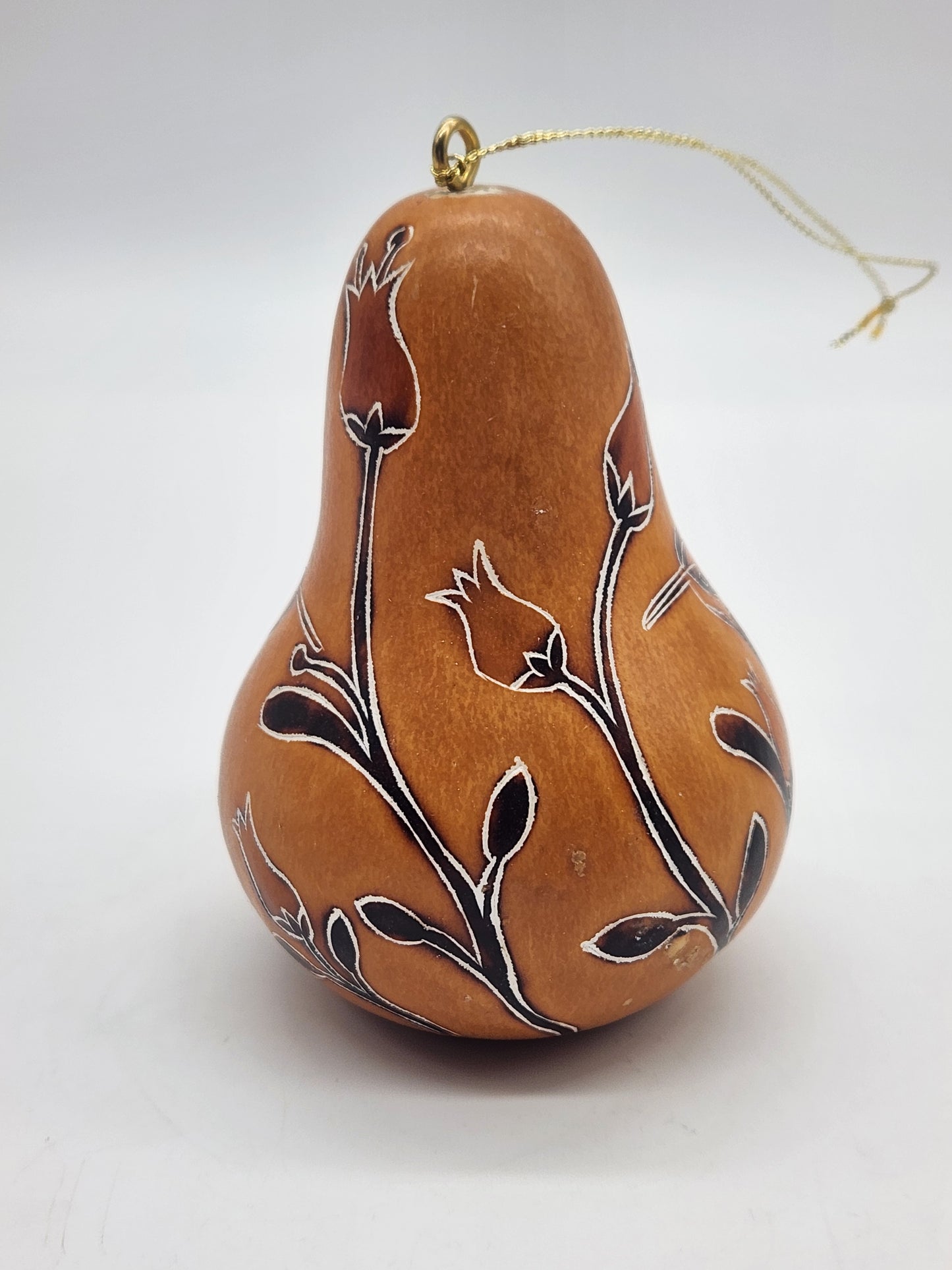 Handmade Lucuma Hand carved Gourd Ornament Hummingbird Floral 4"