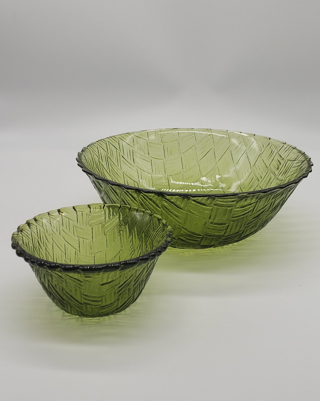 Avocado Green Glass Serving Chip and Dip Set - 1950s Basket Weave Pattern