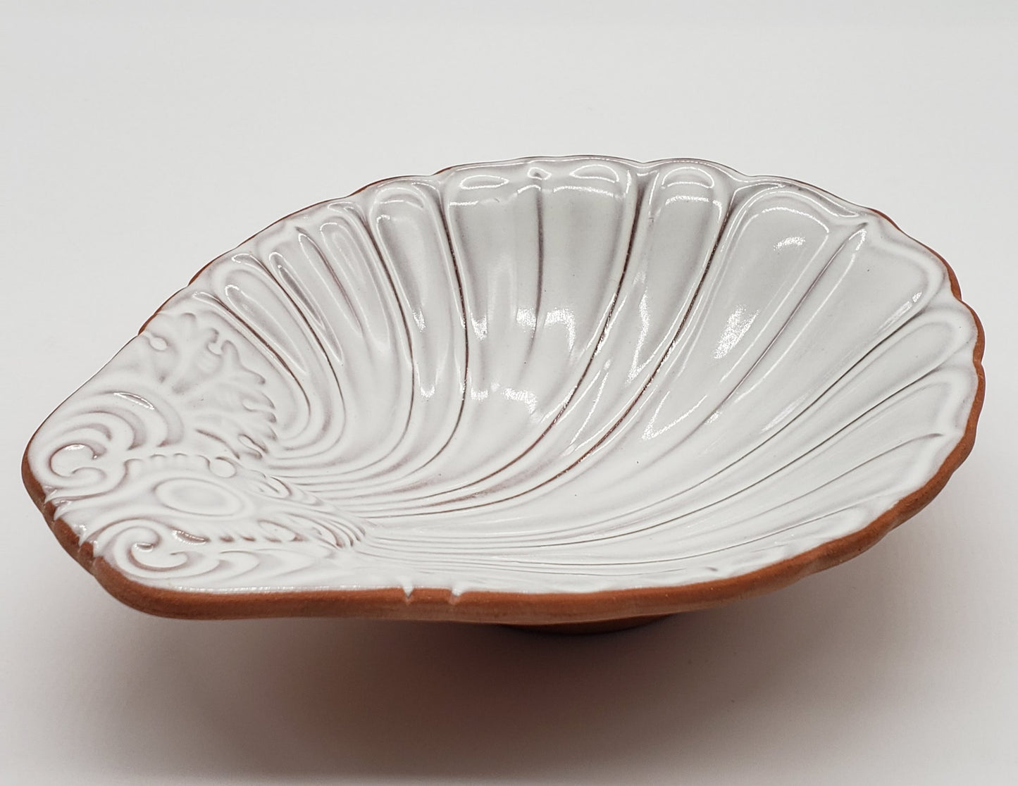 Loneoak & Co Pottery Sea Shell Shaped Terracotta with White Glaze Bowl Dish