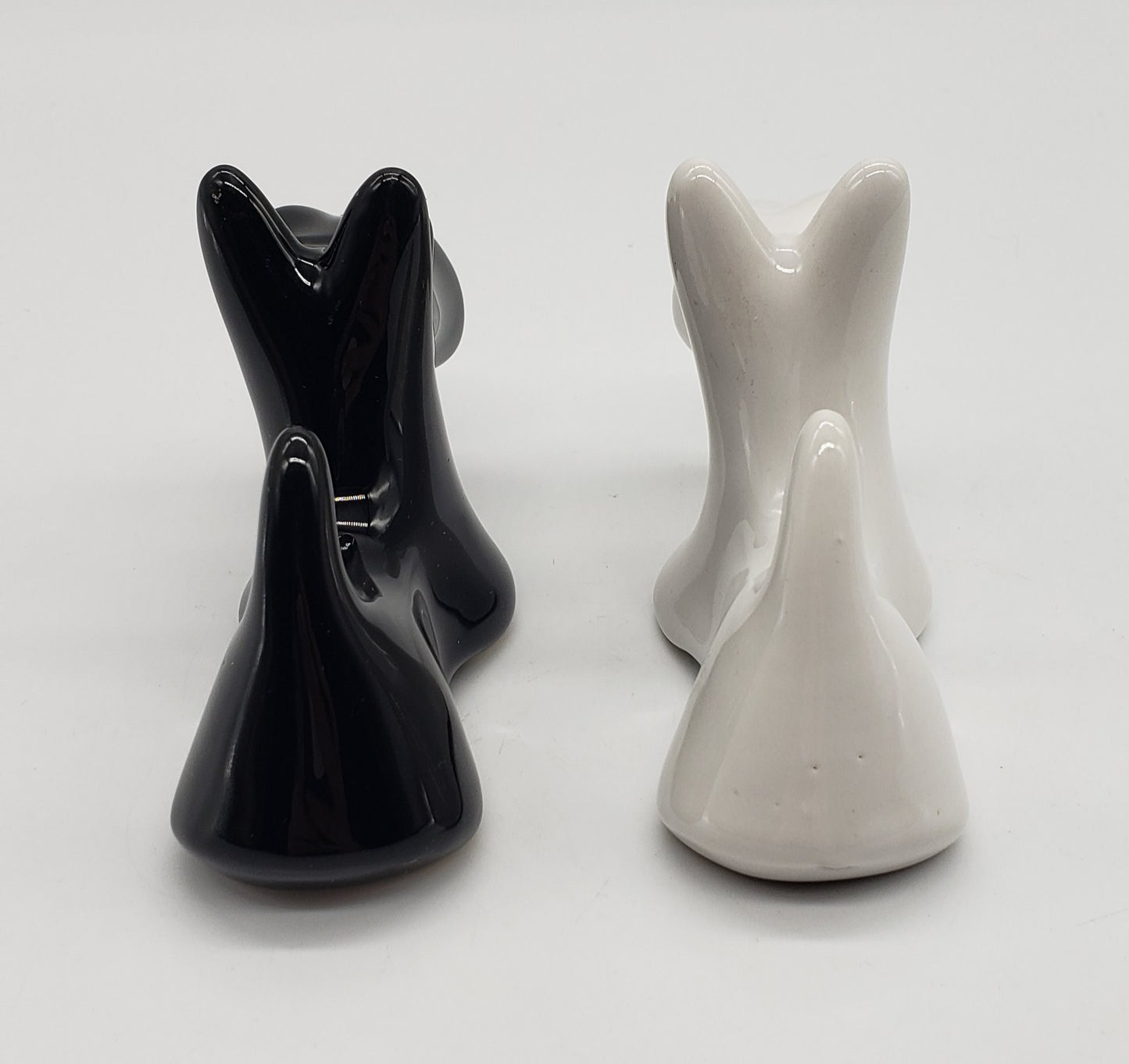 Scotty Dog Salt & Pepper Set -Scottish Terrier Black & White Ceramic Dog Shakers