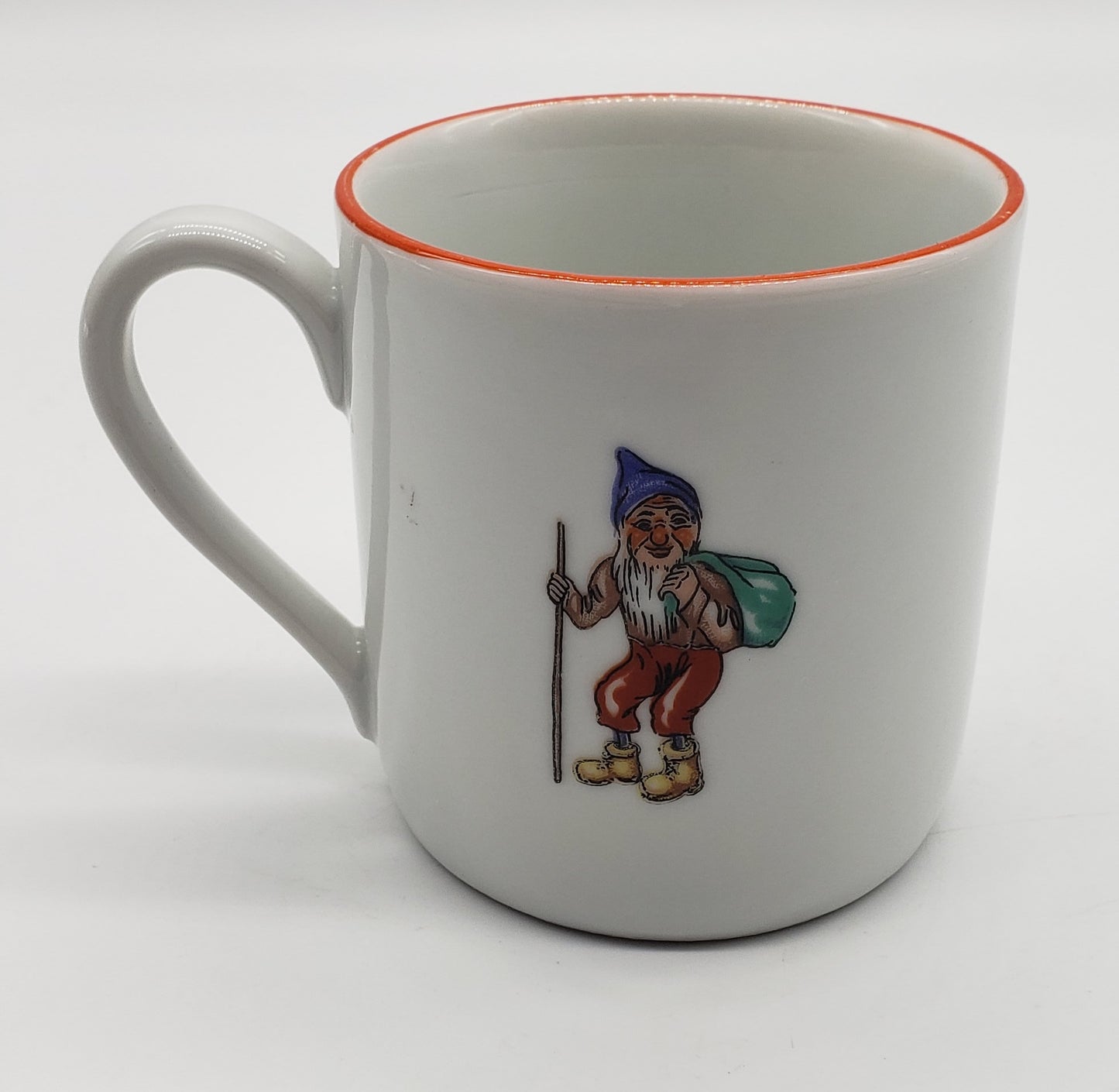 Gnome travelers cup