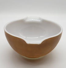 Load image into Gallery viewer, Pyrex 441 Cinderella Nesting Batter Bowl
